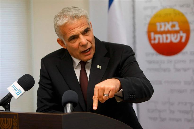 Oppositionsführer Jair Lapid ist nahe daran, eine Koalitionsregierung gegen den langjährigen Ministerpräsidenten Benjamin Netanyahu zusammenzuschmieden
