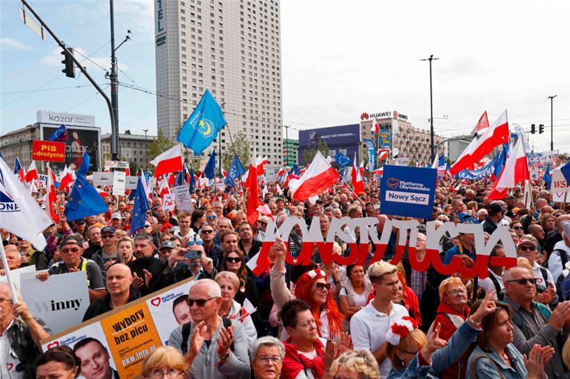Oppositionsparteien riefen gestern zu einer Großdemonstration in Warschau auf
