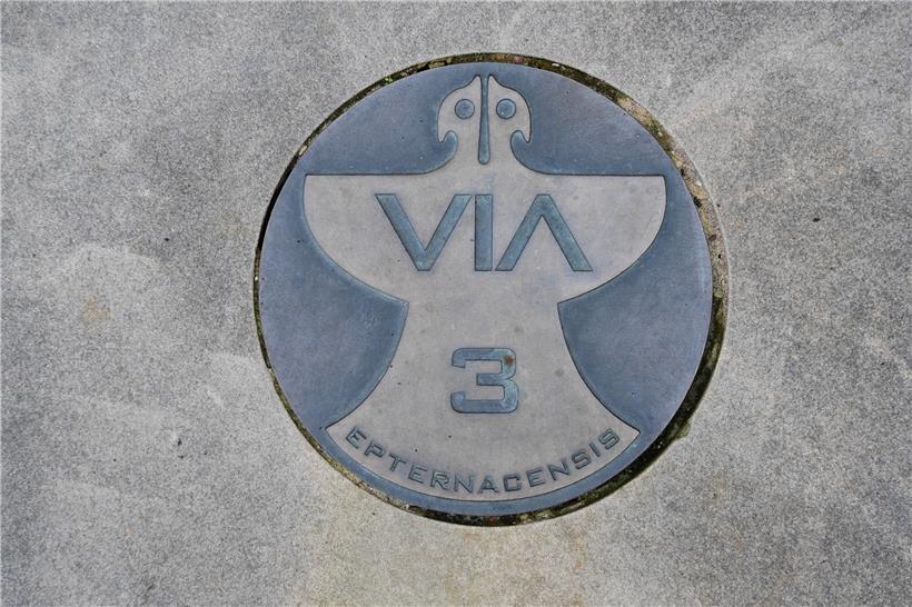 Orientierungshilfe: Auf dem Kulturweg „Via Epternacensis“ streift man durch die ...