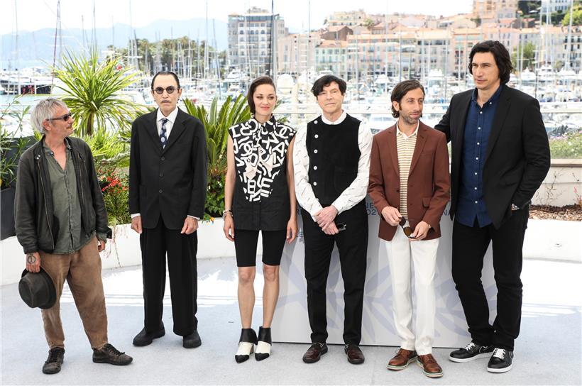 Ouverture du festival avec l’équipe d’„Annette“ de Leos Carax (à gauche)
