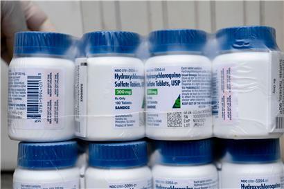 Packungen des umstrittenen Medikaments Hydroxychloroquin. Trump preist das Mittel, obwohl Ärzte vor einer Einnahme warnen. 
