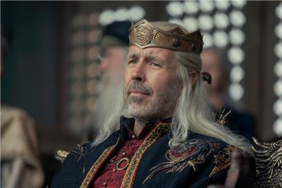 Paddy Considine als König Viserys Targaryen in der Serie „House of the Dragon“
