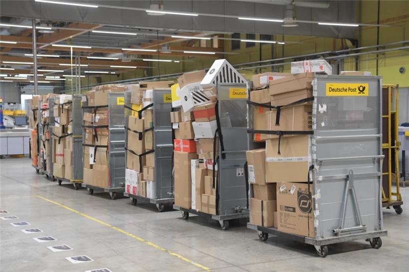 Pakete und Päckchen werden mit der Post nicht mehr nach Übersee verschifft
