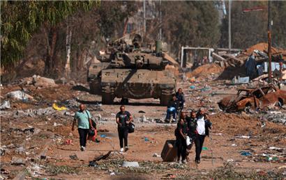 Palästinenser am Freitag auf der Flucht aus dem Norden des Gaza-Streifens
