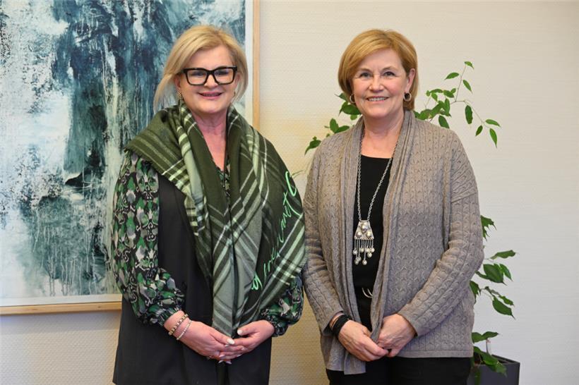 Paola Tomassini (links) und Ressortschöffin Josiane Di Bartolomeo-Ries (LSAP) wollen, dass in den „Maisons relais“ die spezifischen Bedürfnisse der Kinder berücksichtigt werden
