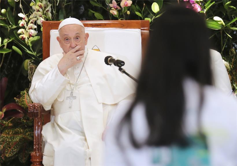 Papst Franziskus Anfang September bei einem Besuch in Indonesien
