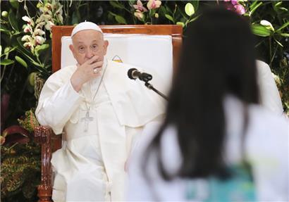 Papst Franziskus Anfang September bei einem Besuch in Indonesien
