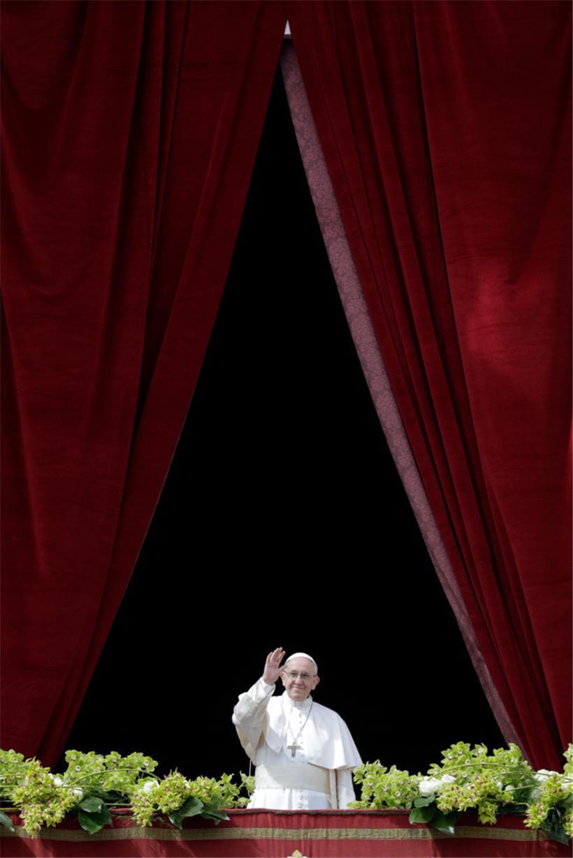 Papst Franziskus beim Ostersegen 2018
