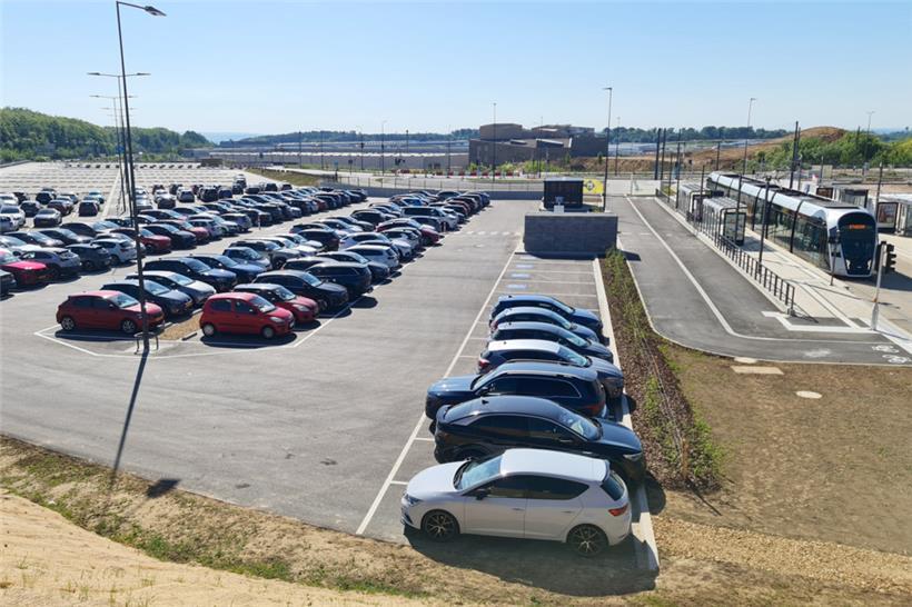 Park and Ride zwischen Autobahn und Tram: der neue Parking am „Héienhaff“
