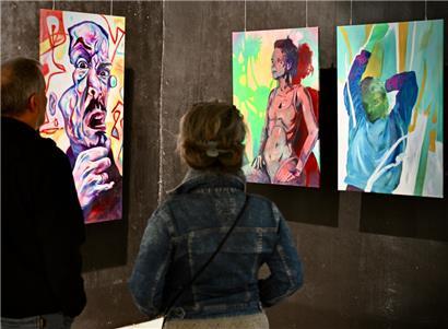 Parmi les curiosités, trois tableaux de Raphaël Tanios qui s’est déjà fait remarquer aux salons du Cercle artistique de Luxembourg
