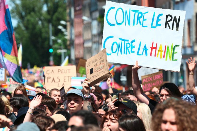 Partout en France, comme ici à Strasbourg, les manifestations anti-RN se multiplient
