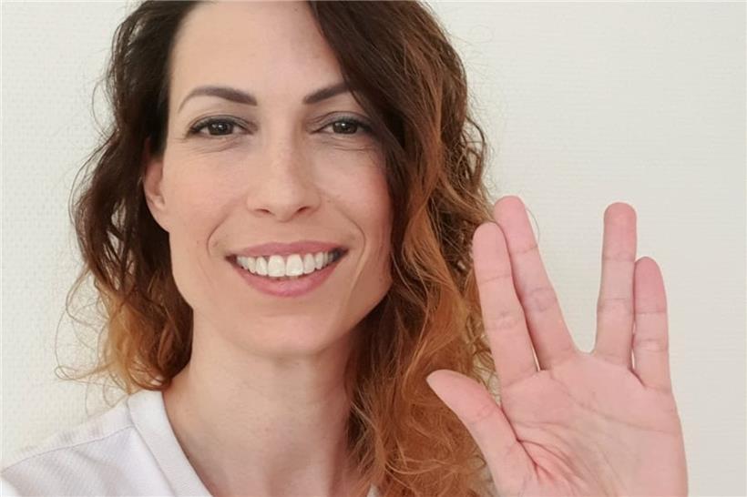 Pascale Barthel hat sich vor rund drei Wochen mit dem Coronavirus infiziert. Die 42-Jährige hat ihren Humor aber nicht verloren.
