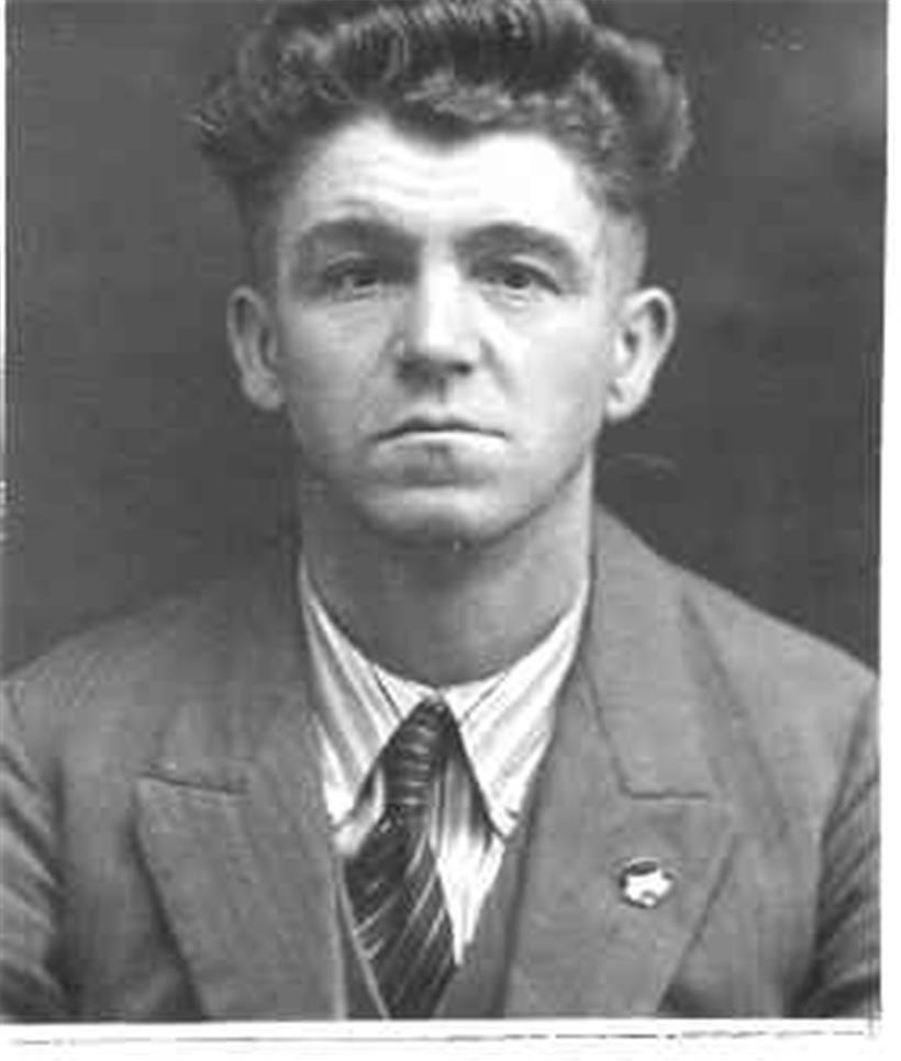 Passfotos von Henri Adam 1933, 1934 und 1938