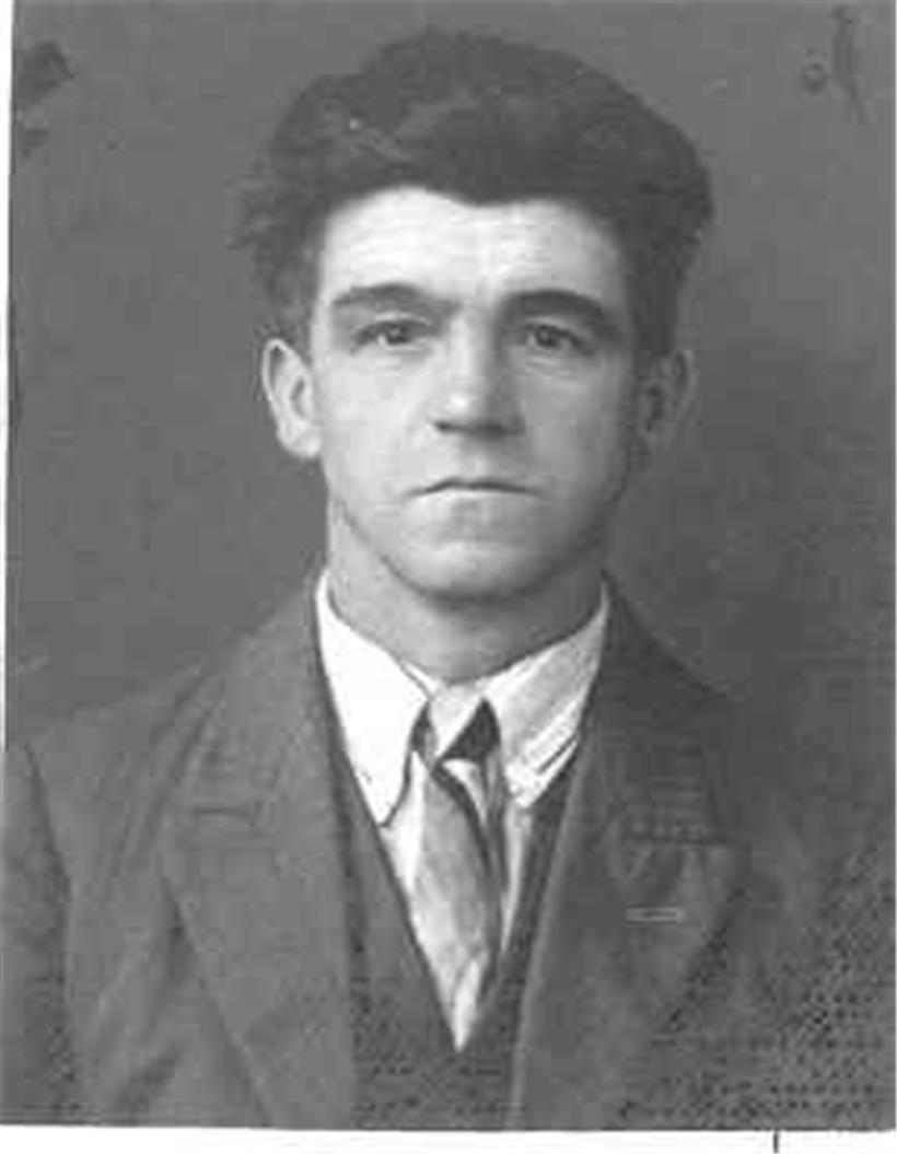 Passfotos von Henri Adam 1933, 1934 und 1938