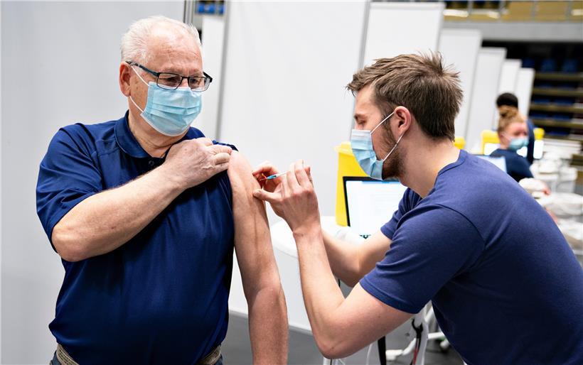 Patienten hätten das Recht, einen Impfstoff zu erhalten, der ihren aktuellen Gesundheitszustand sowie ihre Krankengeschichte berücksichtigt, schreiben die „Patiente Vertriedung“ und die ULC
