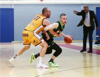 Patrick Hoffmann (r.) hat das Ziel Klassenerhalt klar vor Augen
