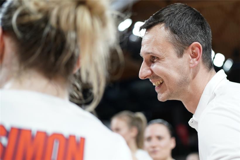 Patrick Unger und sein Trainerteam haben bei den FLBB-Damen für frischen Wind gesorgt
