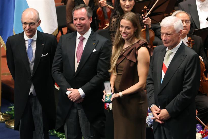 „Wie ein erster Geburtstag“ – Großherzog Guillaume hält Philharmonie-Rede Patrizia Van der Weken erhält Auszeichnung für sportliche Verdienste bei feierlicher Ehrung