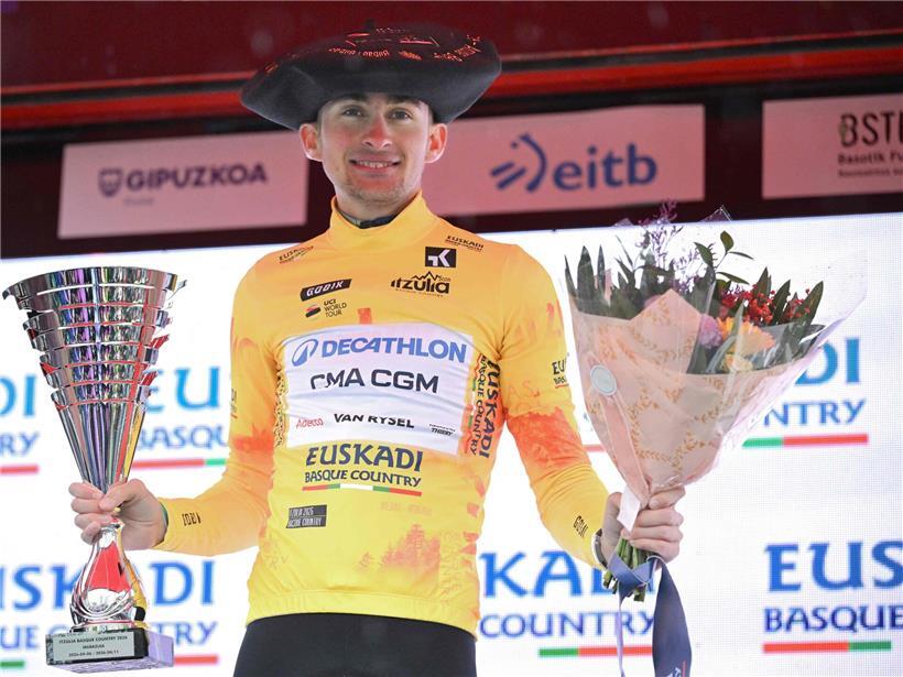 Paul Seixas fährt als stärkster Fahrer bei der Baskenland-Rundfahrt auf Spitzenposition