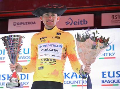 Paul Seixas fährt als stärkster Fahrer bei der Baskenland-Rundfahrt auf Spitzenposition