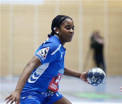 Paula Mputu war eine von fünf Spielerinnen im Aufgebot des HBD, die nach 2005 geboren sind
