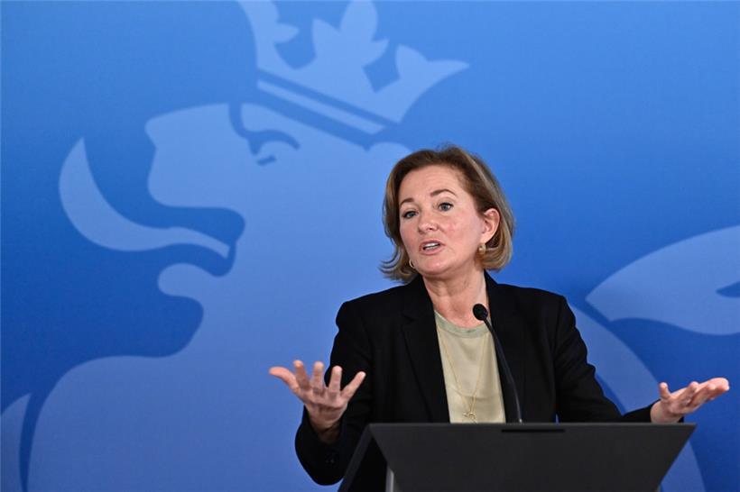 Paulette Lenert (LSAP)