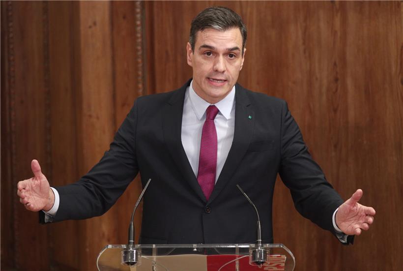 Pedro Sánchez, der geschäftsführende Ministerpräsident, spricht im Abgeordnetenkongress bei der Präsentation des Regierungsprogramms der PSOE und Unidas Podemos.  
