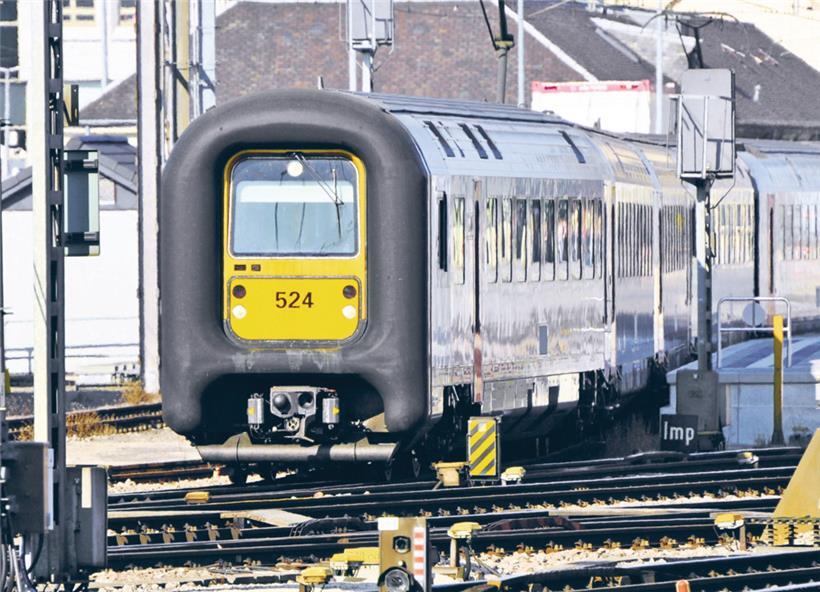 Pendler und Studierende müssen sich auf spontane Änderungen der Fahrpläne einstellen
