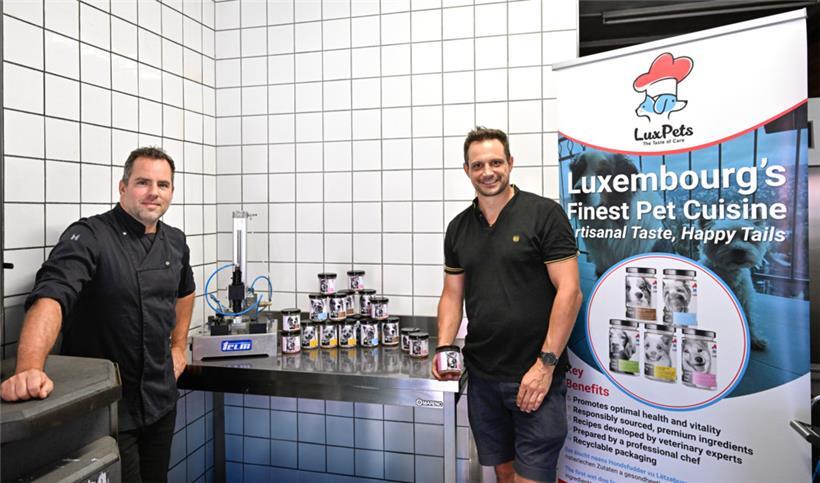 Peter Loosz und Lajos Tolnay von LuxPets in ihrer derzeitigen Küche

