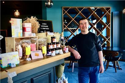 Philippe Barre führt das „Atelier Gourmand“. In den letzten Monaten hat er sieben Tage die Woche gearbeitet, um irgendwie über die Runden zu kommen.
