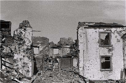 Photo prise après la bataille des Ardennes en 1945, date exacte et lieu inconnus
