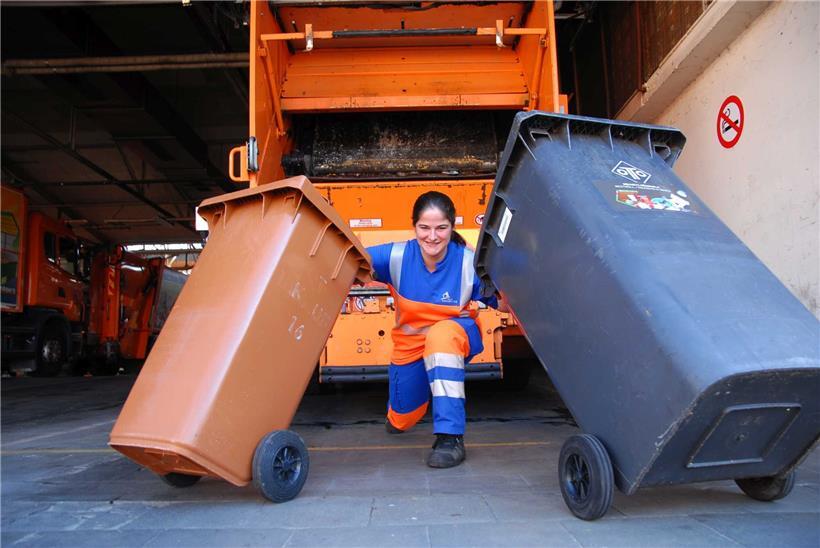 Pia Schroeder ist Müllladerin im „Service d’hygiène de la ville de Luxembourg“
