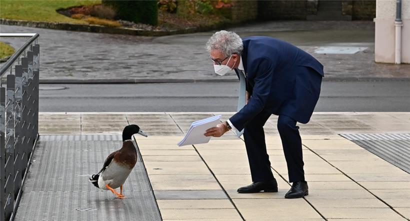 Pierre Gramegna bei einer seiner letzten Amtshandlungen als Luxemburger Finanzminister in Senningen: Im Dezember vergangenen Jahres nahm der DP-Politiker noch an den damaligen Tripartite-Verhandlungen teil
