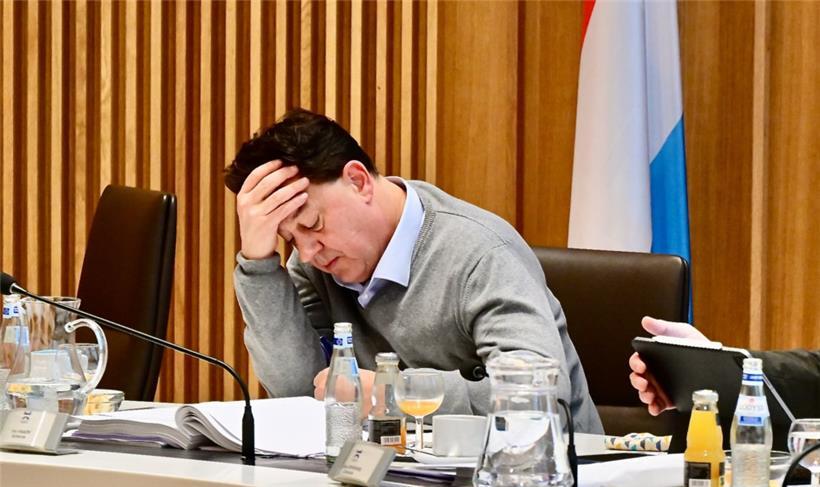 Pim Knaff im Escher Gemeinderat: Die Regierungsmehrheiten im Parlament und in Gemeinden täten gut daran, ihr politisches Handeln auf ein Fundament von Kohärenz und Glaubwürdigkeit zu stellen – das würde ihre Kritik am Vorgehen der ADR glaubwürdiger erscheinen lassen
