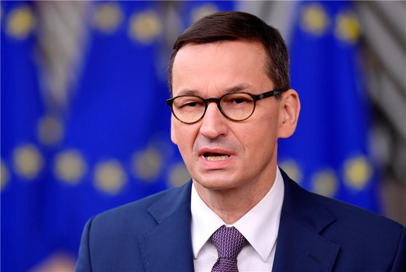 Polens Premier Mateusz Morawiecki hat trotz der Milliarden Euro, die er für das Land gesichert hat, Ärger zu Hause mit den Hardlinern
