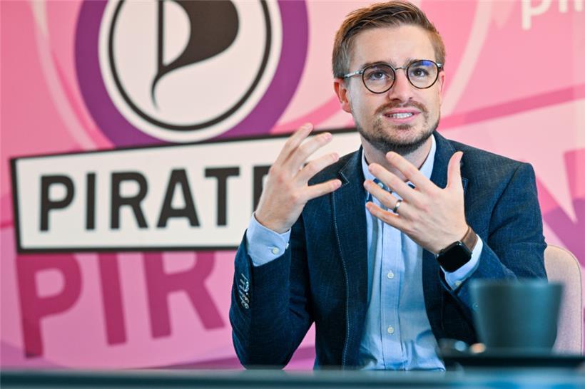 „Politik auf einem gewissen Niveau ist wie Sport, du musst mit dem Herzen dabei sein“, meint der Neuzugang in der Chamber und ehemalige Fußballspieler
