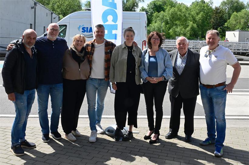 Politische Verantwortliche der vier Gemeinden beim Tag der offenen Tür gemeinsam im Gespräch