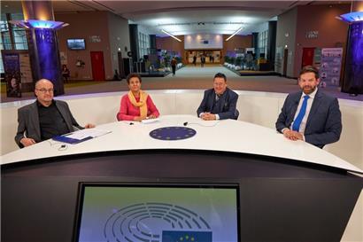 Politischer Islam ist keine Religion: Diskussion im Europaparlament mit MEP Mandl, Journalistenpräsident Schneider, Menschenrechtlerin Keller-Messahli und Tageblatt-Korrespondent Maurer (von rechts)
