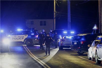 Polizeibeamte suchten in Salem, Massachusetts, nach dem Verdächtigen der tödlichen Schüssen an der Brown University
