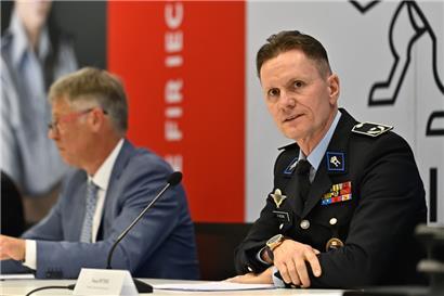 Polizeiminister Henri Kox und Polizeidirektor Pascal Peters sind zufrieden: Insgesamt ist die Zahl der Verbrechen in den letzten Jahren sogar leicht rückläufig
