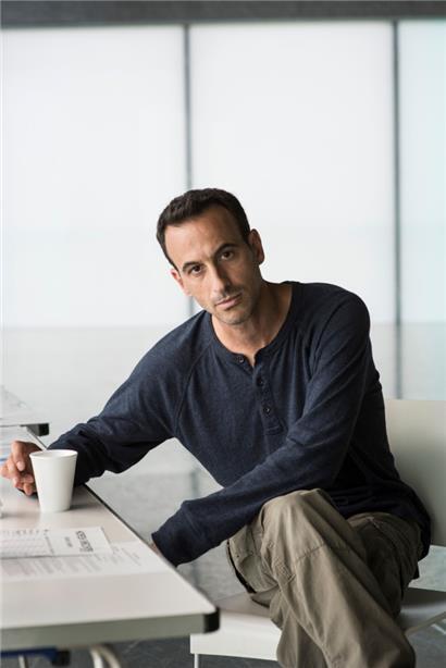 Porträt des Choreografen Hofesh Shechter
