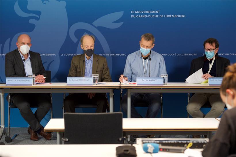 Präsentation der Stellungnahme der Expertengruppe zur Einführung einer Impfpflicht gegen Covid-19: Prof. Dr. Paul Wilmes, Dr. Gérard Schockmel, Prof. Dr. Vic Arendt, Dr. Claude P. Muller (von links nach rechts)
