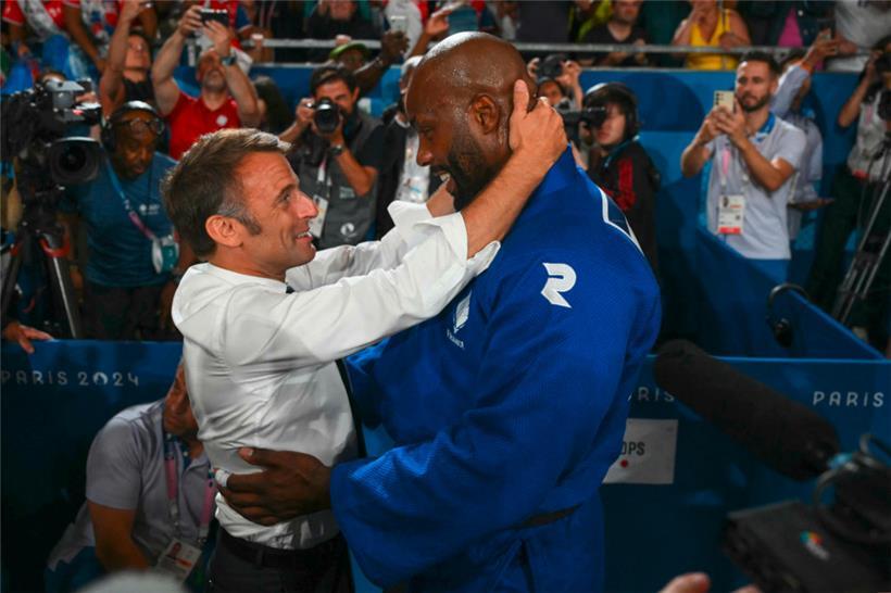 Präsident Emmanuel Macron war einer der ersten Gratulanten
