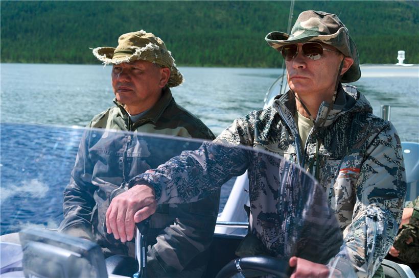 Präsident Putin nutzt die Republik Tuwa gerne für einen Abenteuerurlaub wie auf diesem Bild aus dem Jahr 2013 – doch inzwischen können sich die Menschen in diesem Teil Sibiriens wegen Preisteuerungen oftmals das Essen nicht mehr leisten

