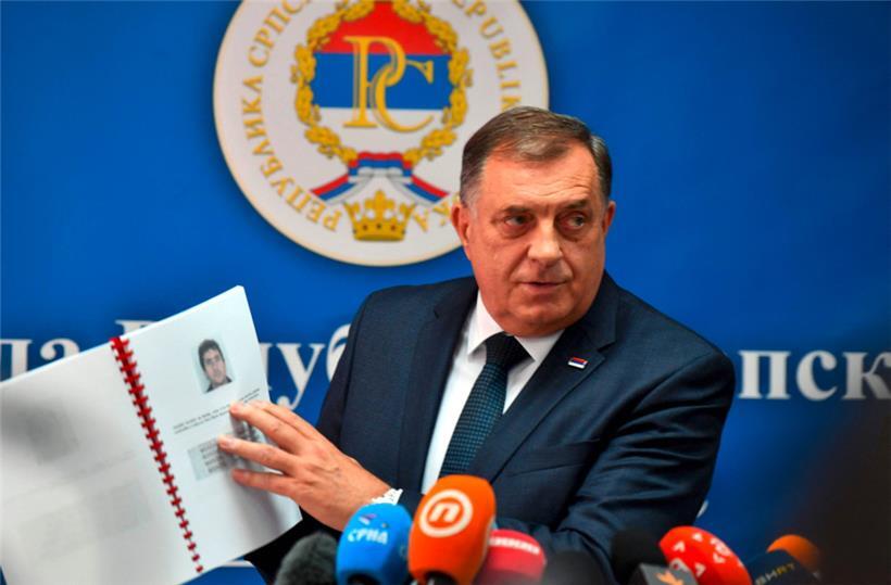 Präsident der bosnischen Serben: Milorad Dodik bei einer Pressekonferenz, in der er den Genozid von Srebrenica leugnete
