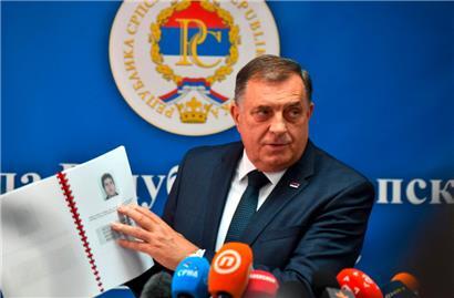 Präsident der bosnischen Serben: Milorad Dodik bei einer Pressekonferenz, in der er den Genozid von Srebrenica leugnete
