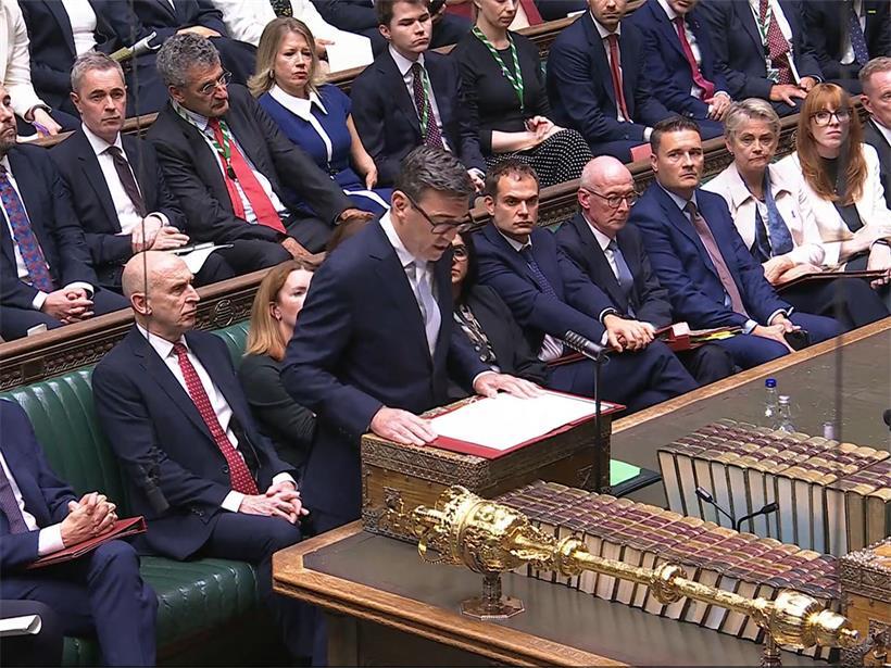 Premierminister Burnham hat für sein Vorhaben, die Beziehungen zur EU zu verbessern, eine Mehrheit der Bevölkerung hinter sich