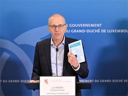 Premierminister Luc Frieden bei der Vorstellung des „Lëtz Prepare“-Leitfadens
