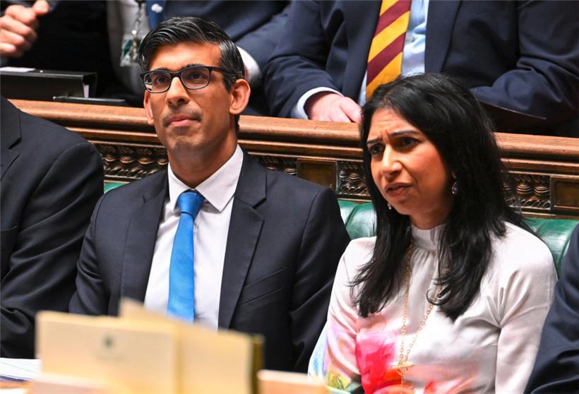 Premierminister Rishi Sunak (l.) und die britische Innenministerin Suella Braverman, beide mit Migrationshintergrund, wollen die Migration ins Vereinigte Königreich einschränken
