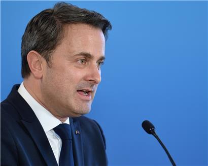 Premierminister Xavier Bettel betont, dass er zwar hinter dem Großherzog steht, aber auch hinter der Verfassung und dem Gesetz 
